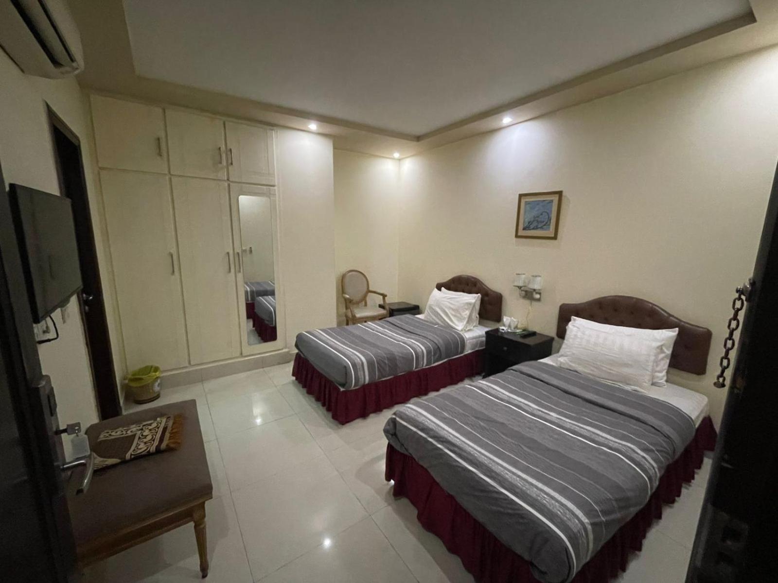 Standard Twin Room