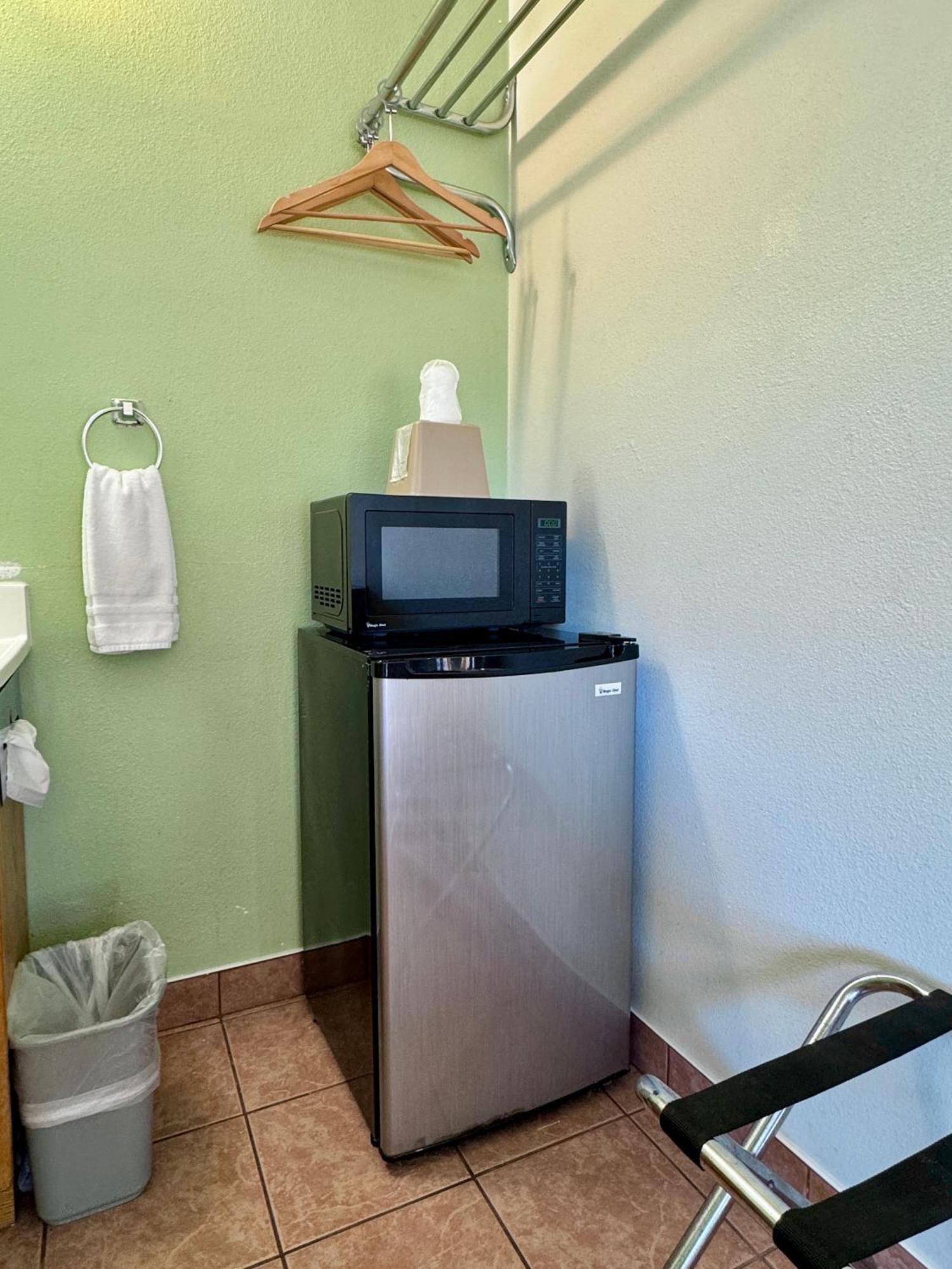 Double Room with Two Double Beds - Non-Smoking