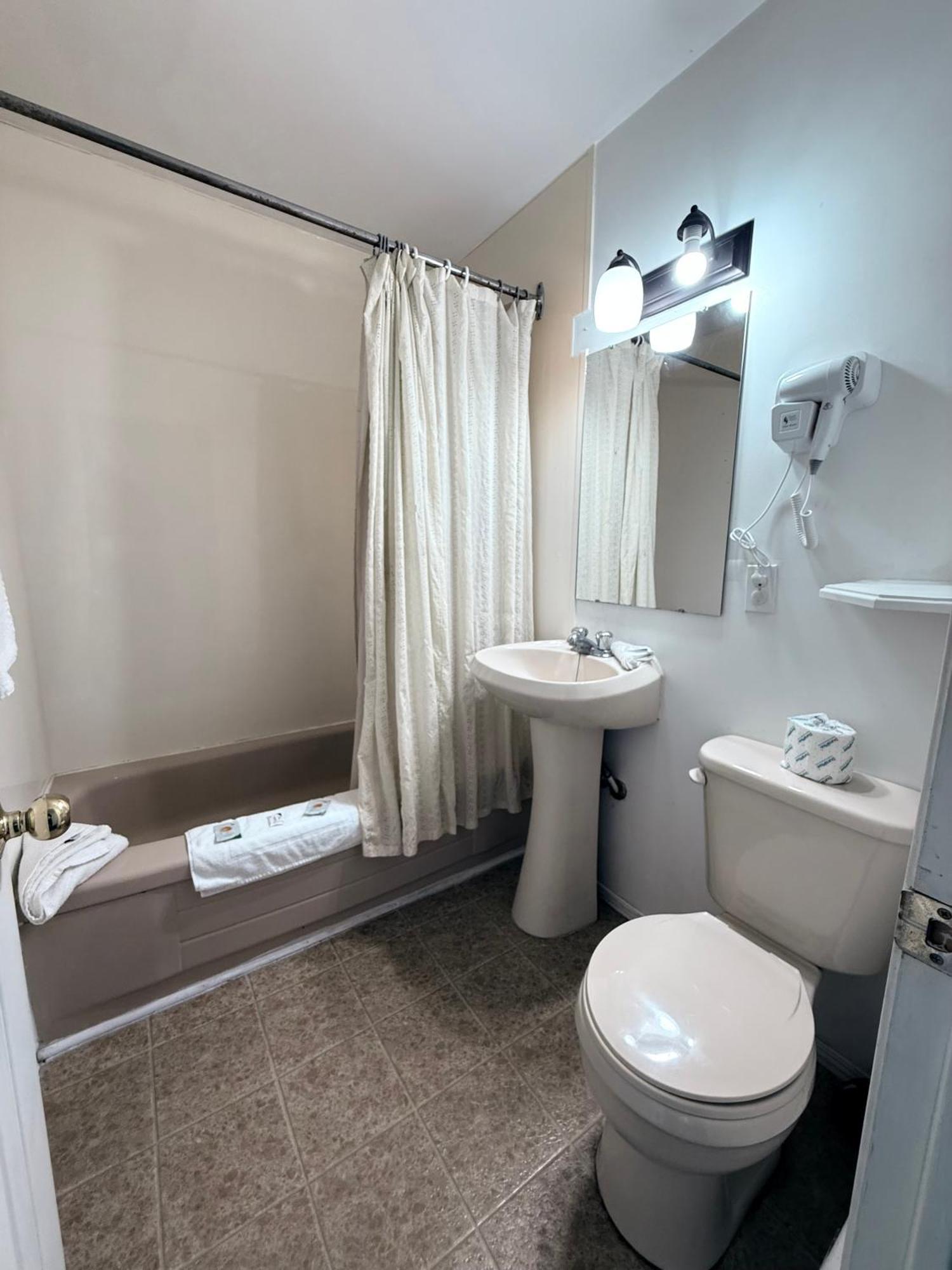 Double Room with Kitchen,1646908008:JPEG