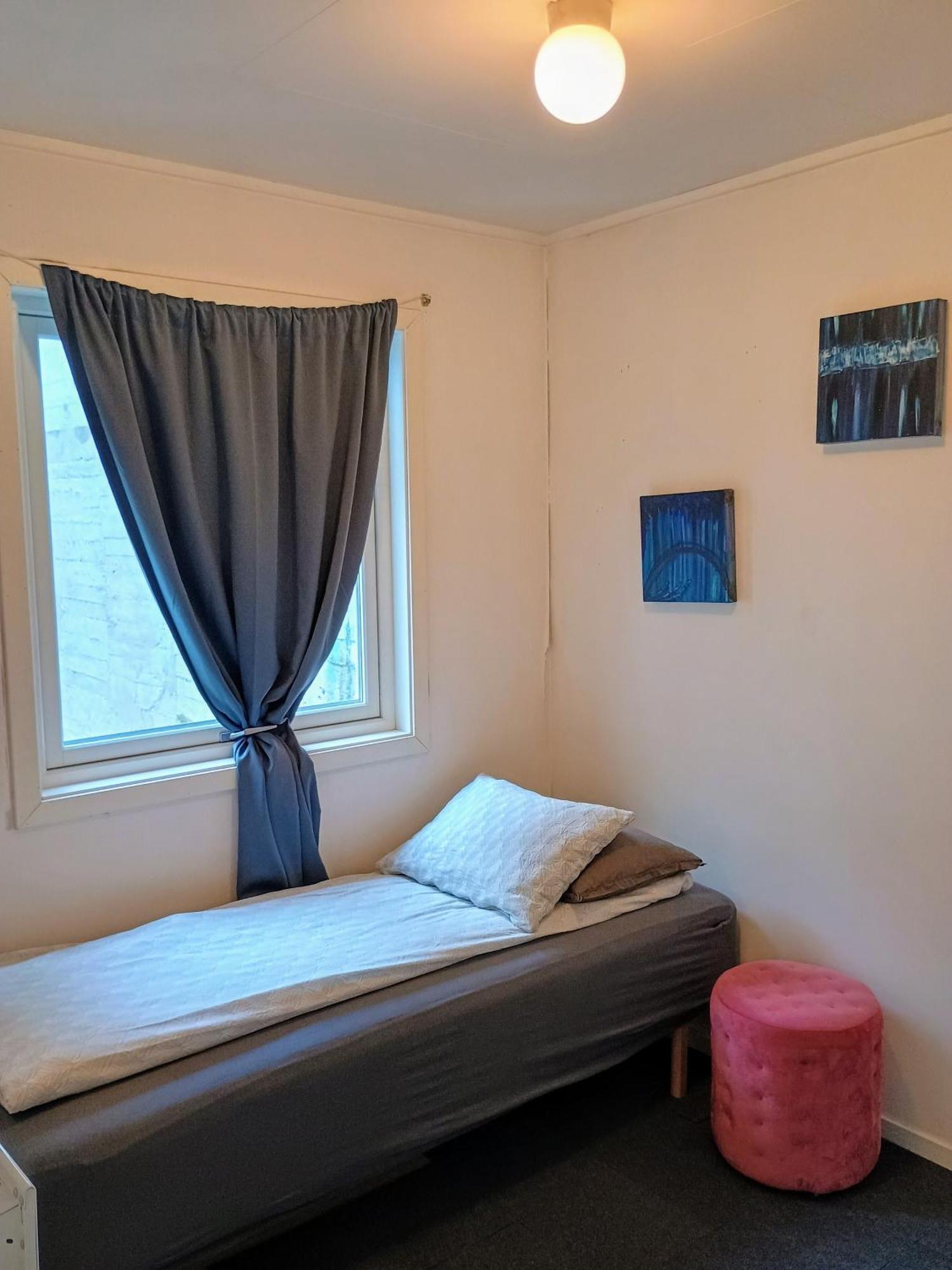 Single Room with Shared Bathroom,1662453419:JPEG