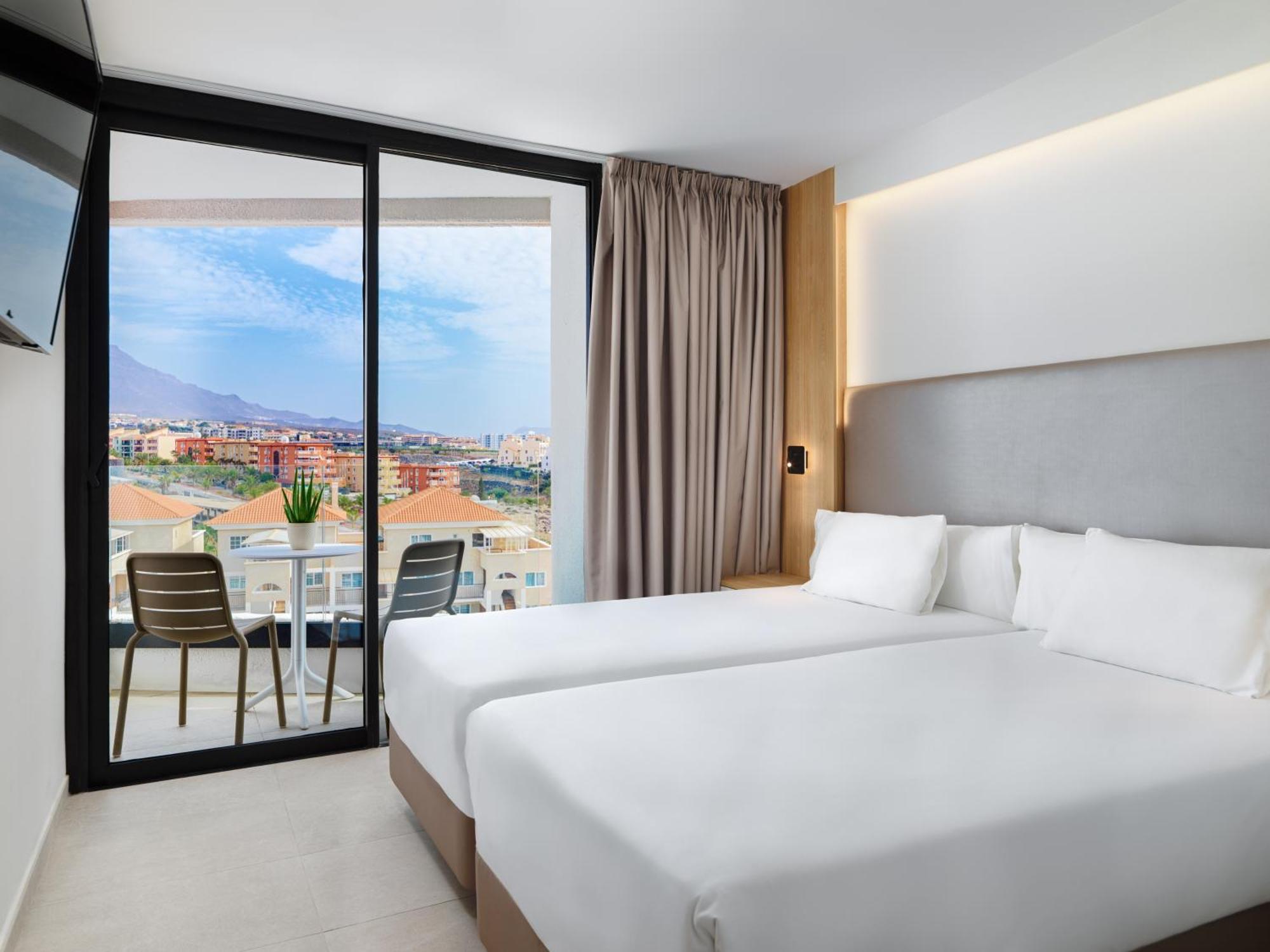 Doppelzimmer mit seitlichem Meerblick
