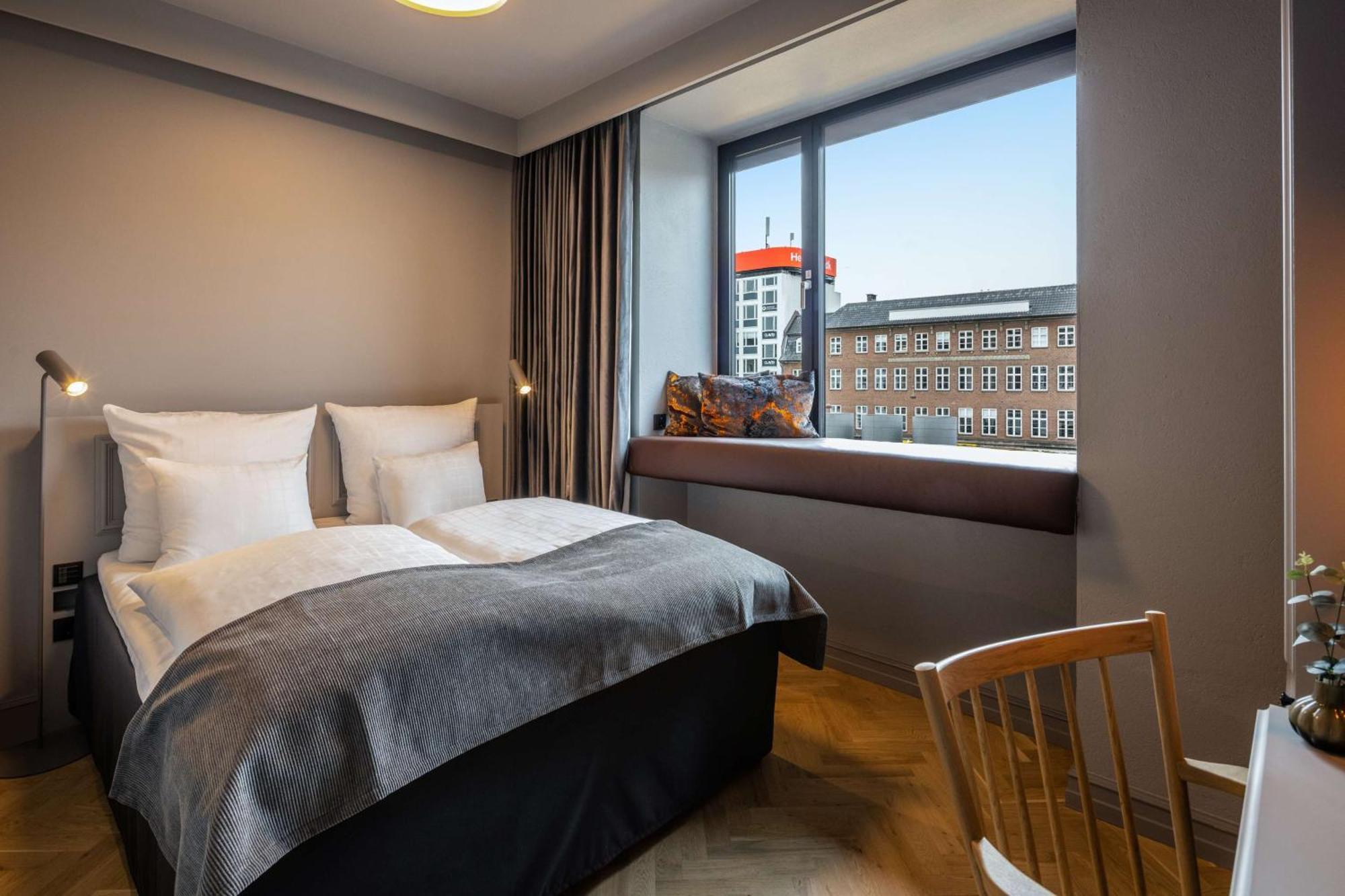 Standard Double Room,1674806183:JPEG
