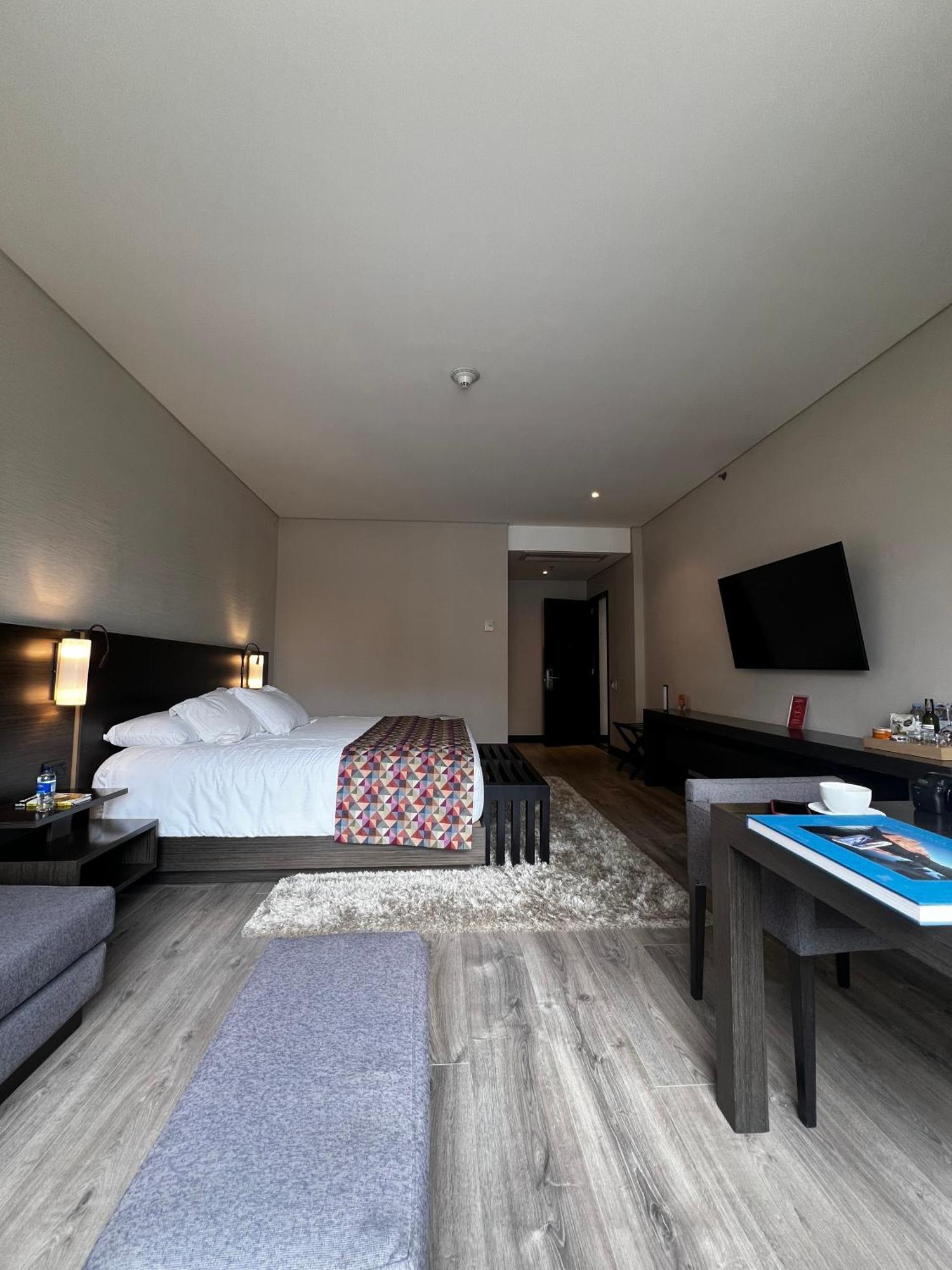Quarto com Cama King-size