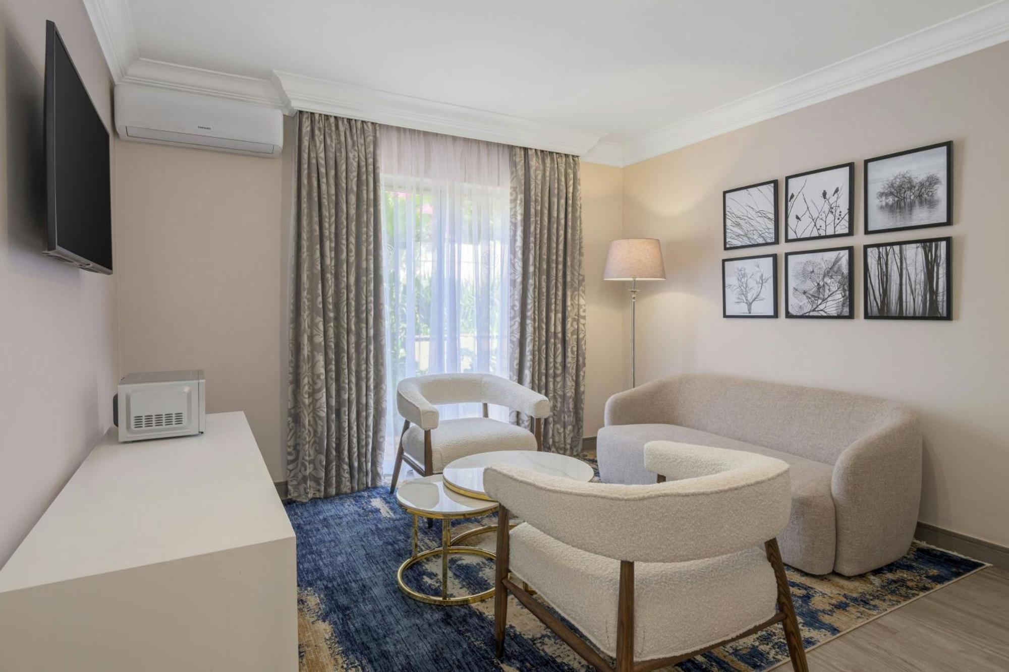 Two-Bedroom Suite,1722900610:JPEG
