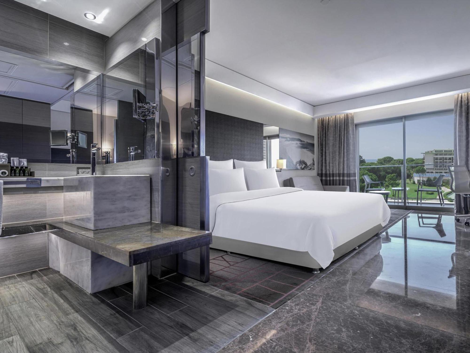 Deluxe Double Room with Sea View,1739386279:JPEG