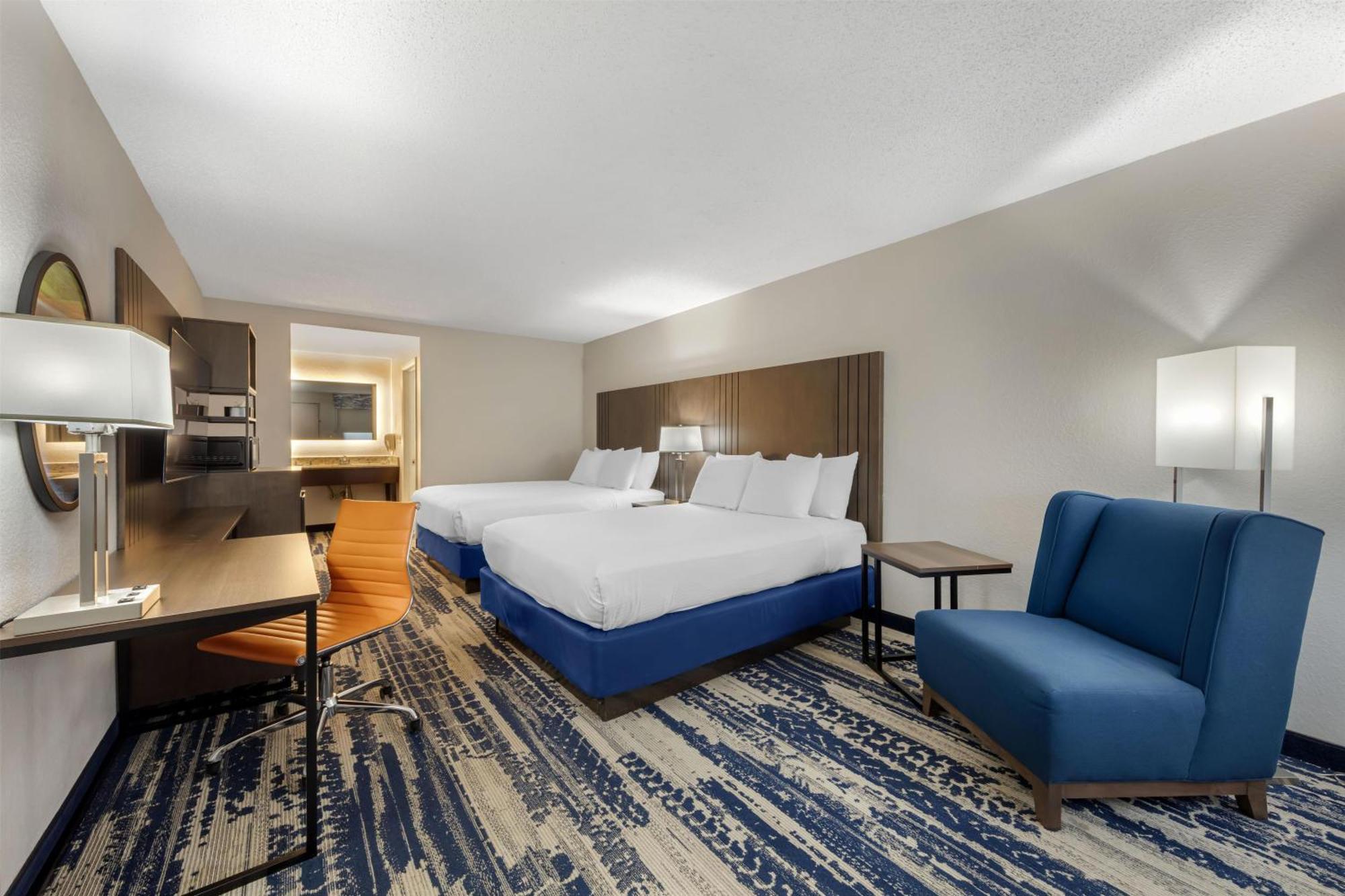 Queen Room with Two Queen Beds - Non-Smoking,1739439903:JPEG