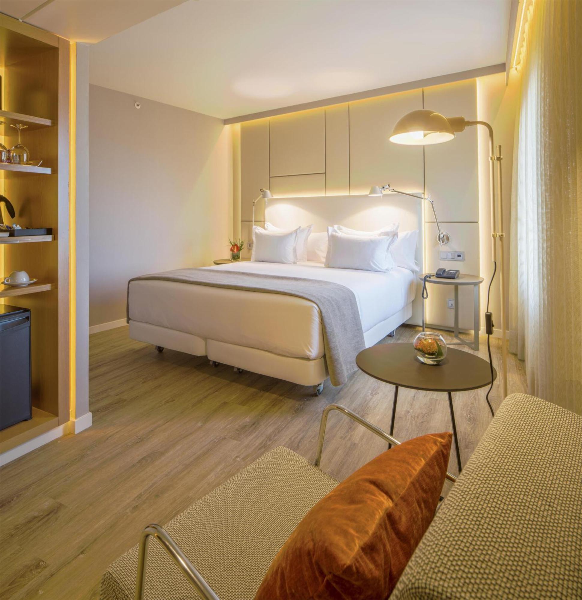 Superior Room,1742570387:JPEG