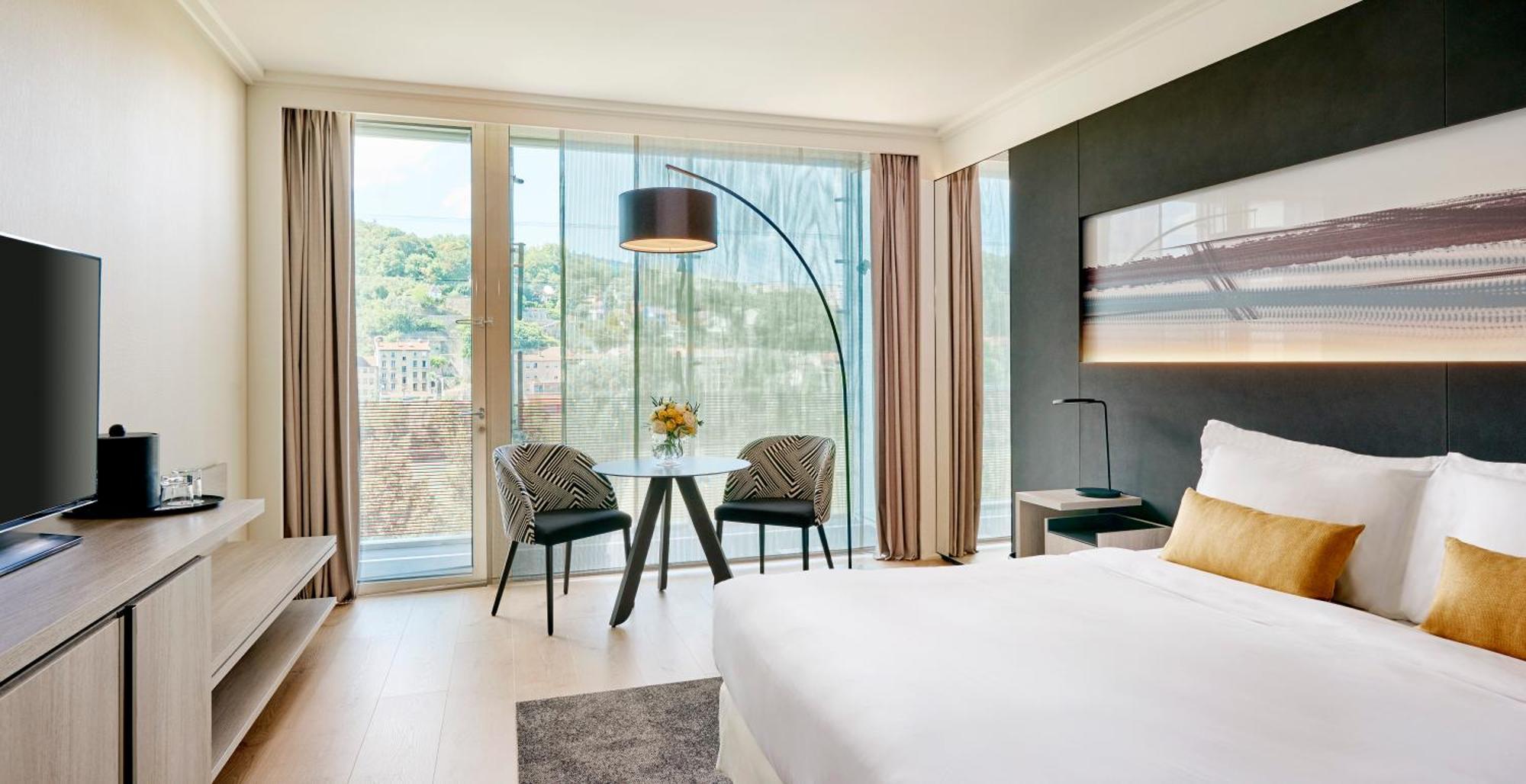 Deluxe King or Twin Room