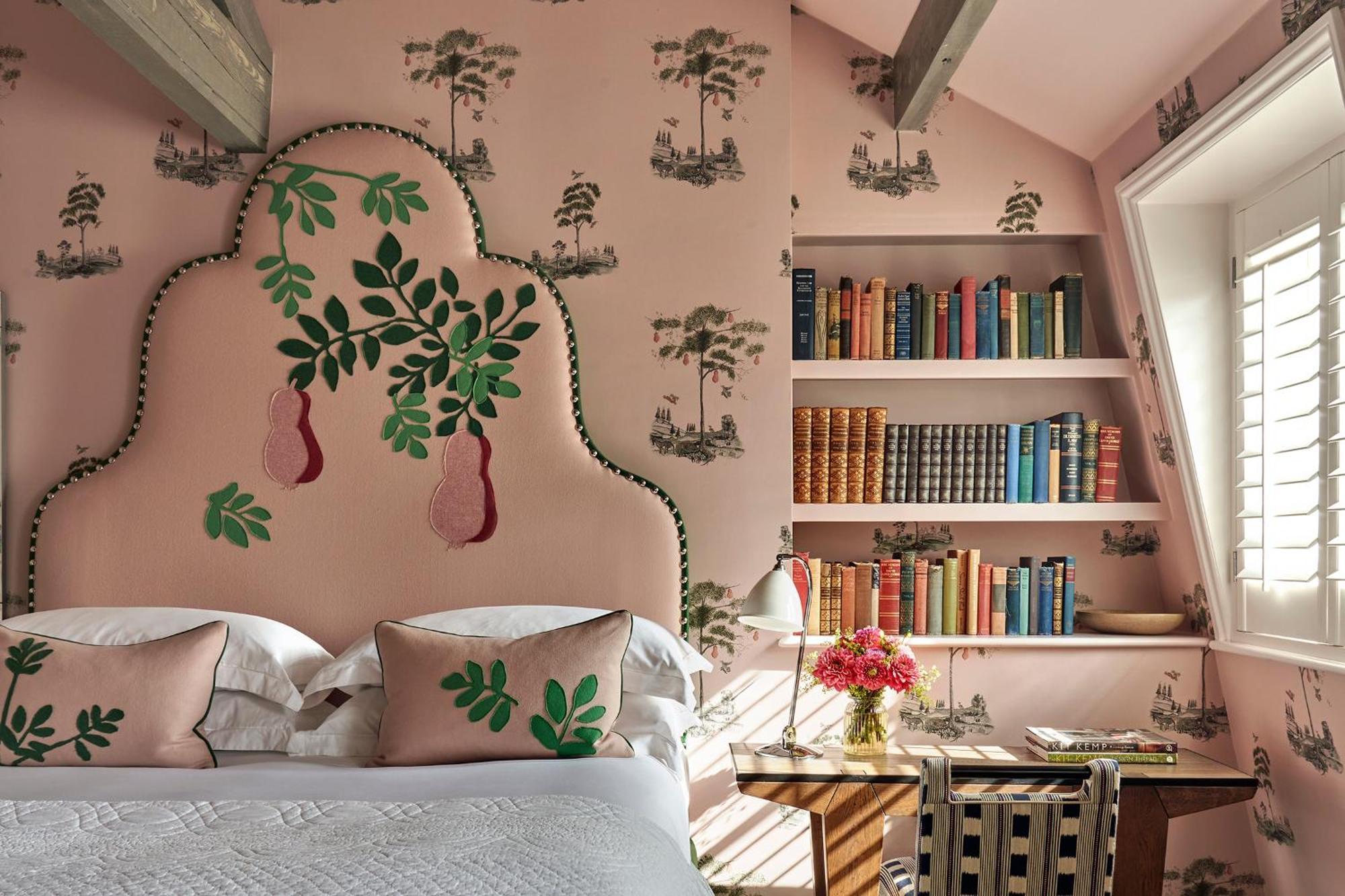 Luxury Room,1746887501:JPEG