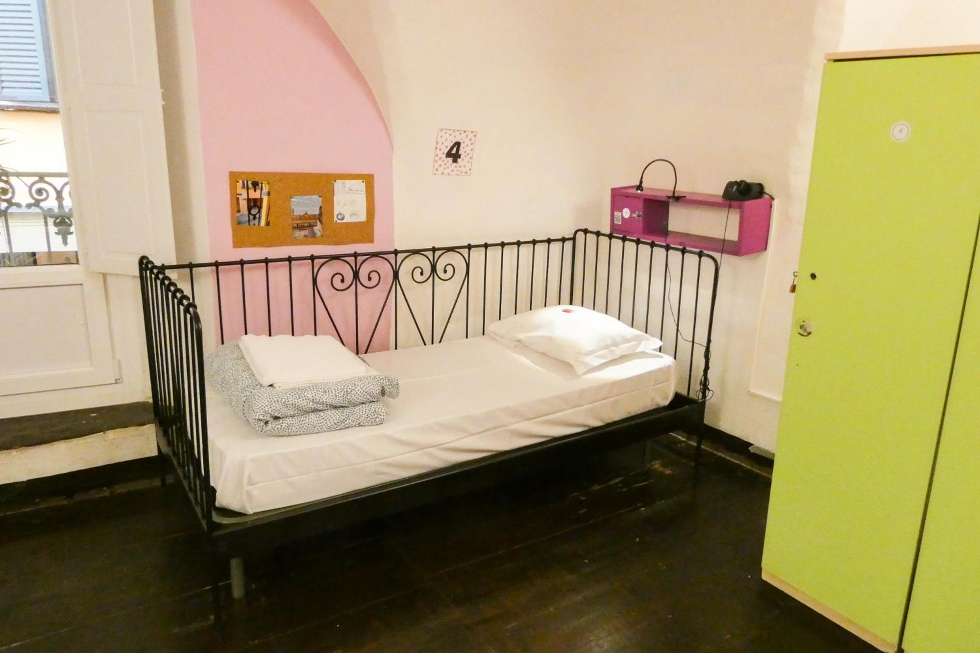Posto Letto in Dormitorio Misto per 3 Persone