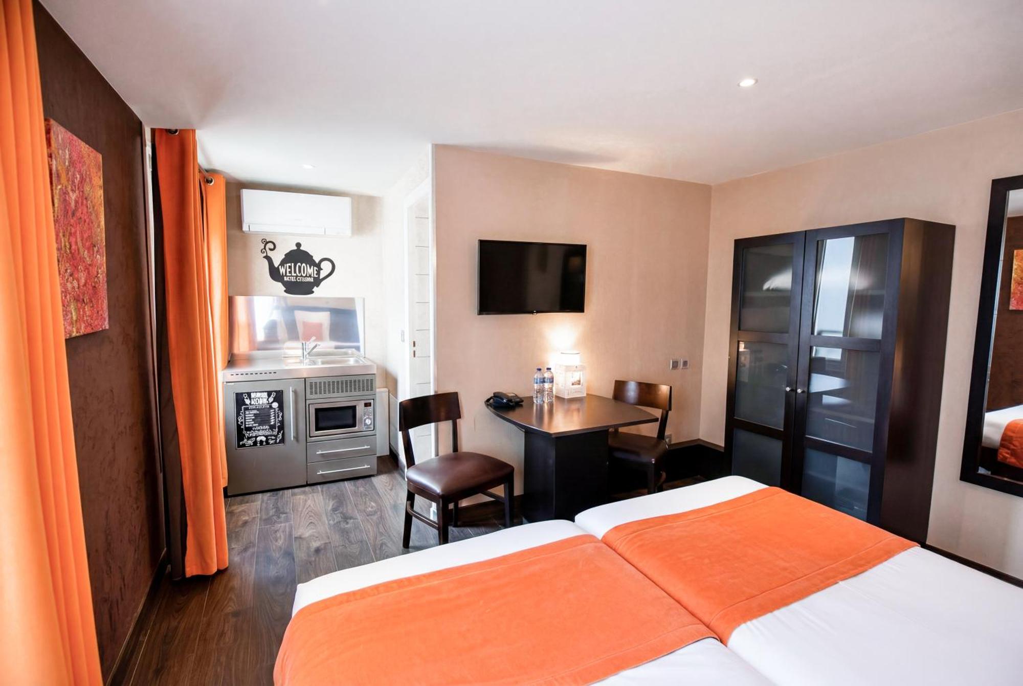 Junior Suite with Kitchenette,1765205526:JPEG
