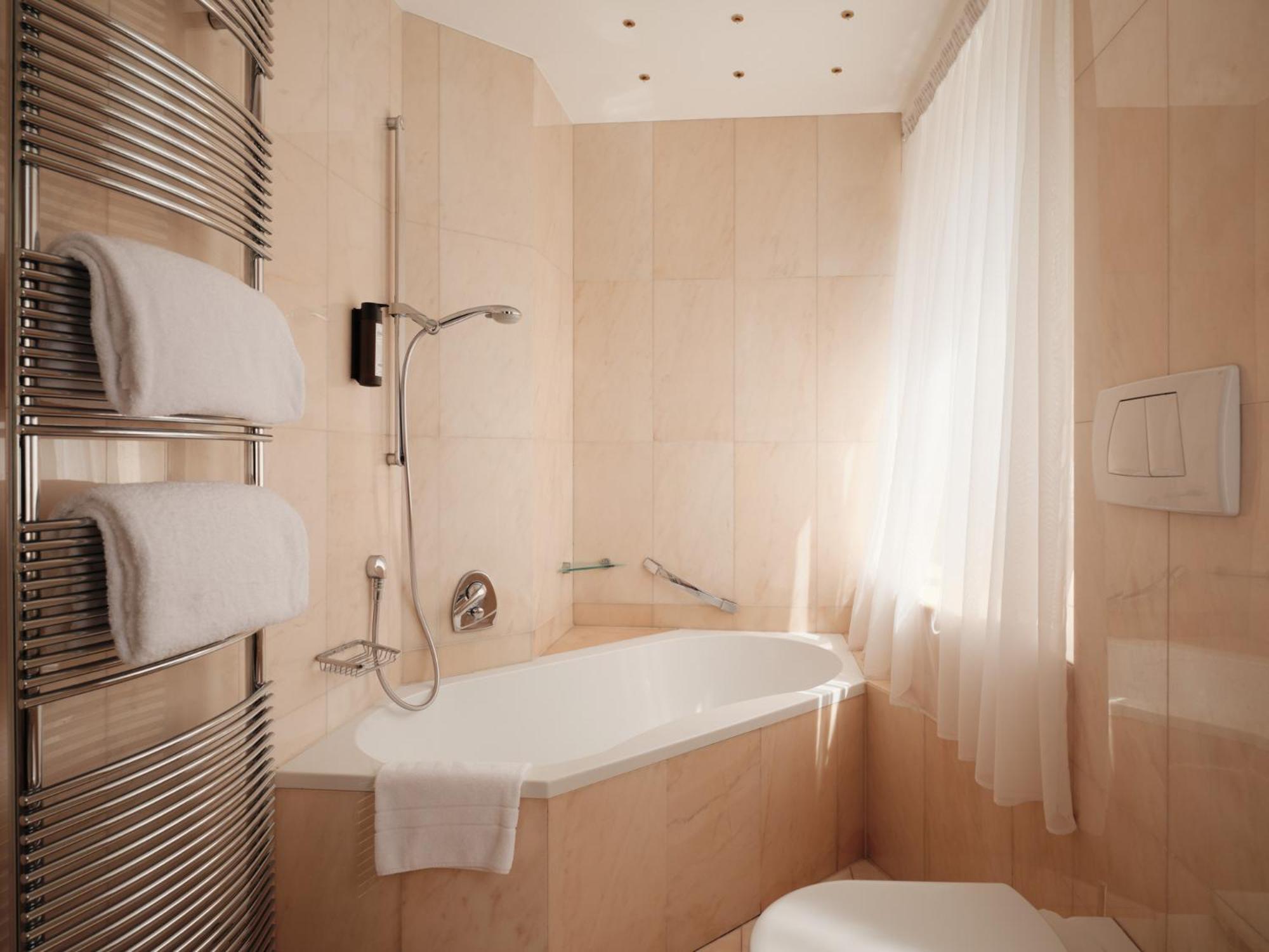 Chambre Double ou Lits Jumeaux Deluxe avec Balcon