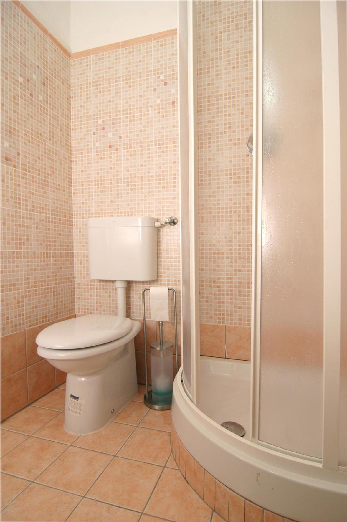 Double Room,1545869320:JPEG