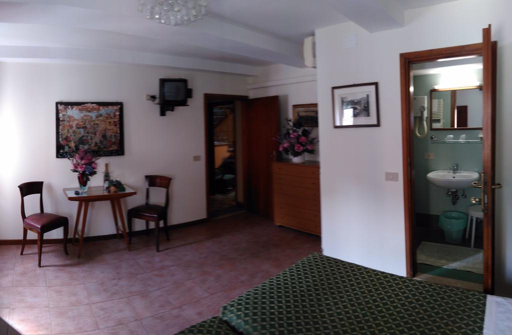 Triple Room with Private Bathroom