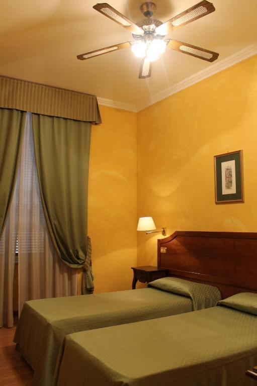 Double or Twin Room,61888051:JPEG