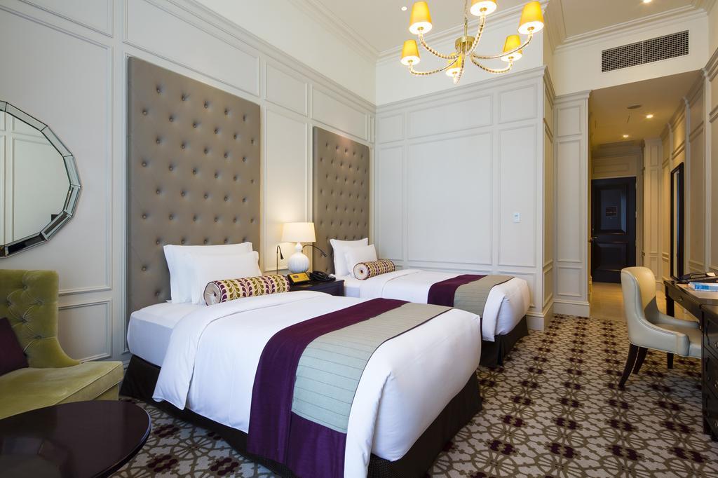Quarto Superior com 2 Camas de Solteiro e Vista do Palácio - Não Fumantes