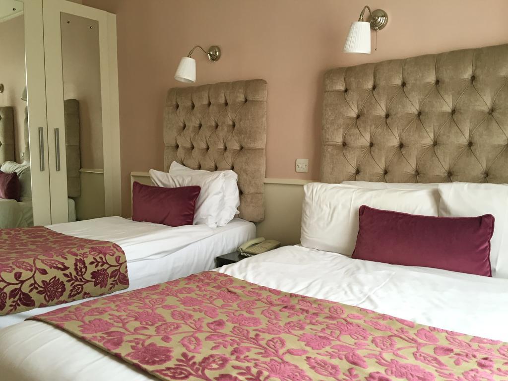 Classic Triple Room,1672565789:JPEG