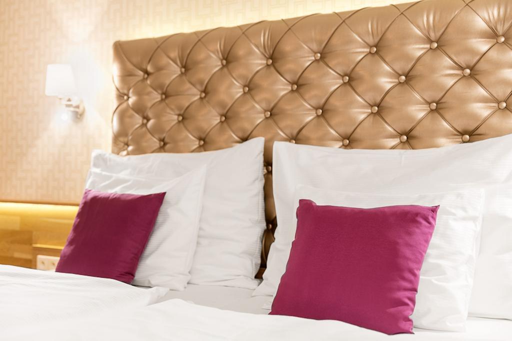 Deluxe Quadruple Room with Balcony,264128973:JPEG