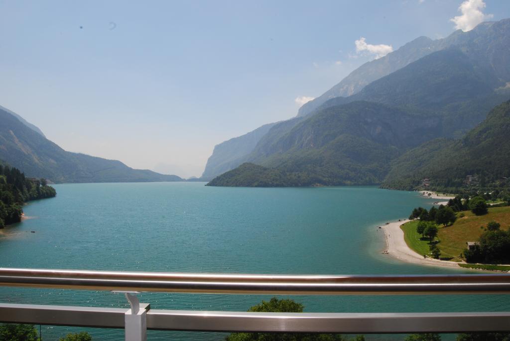 Superior Double or Twin Room with Lake View,697668471:JPEG