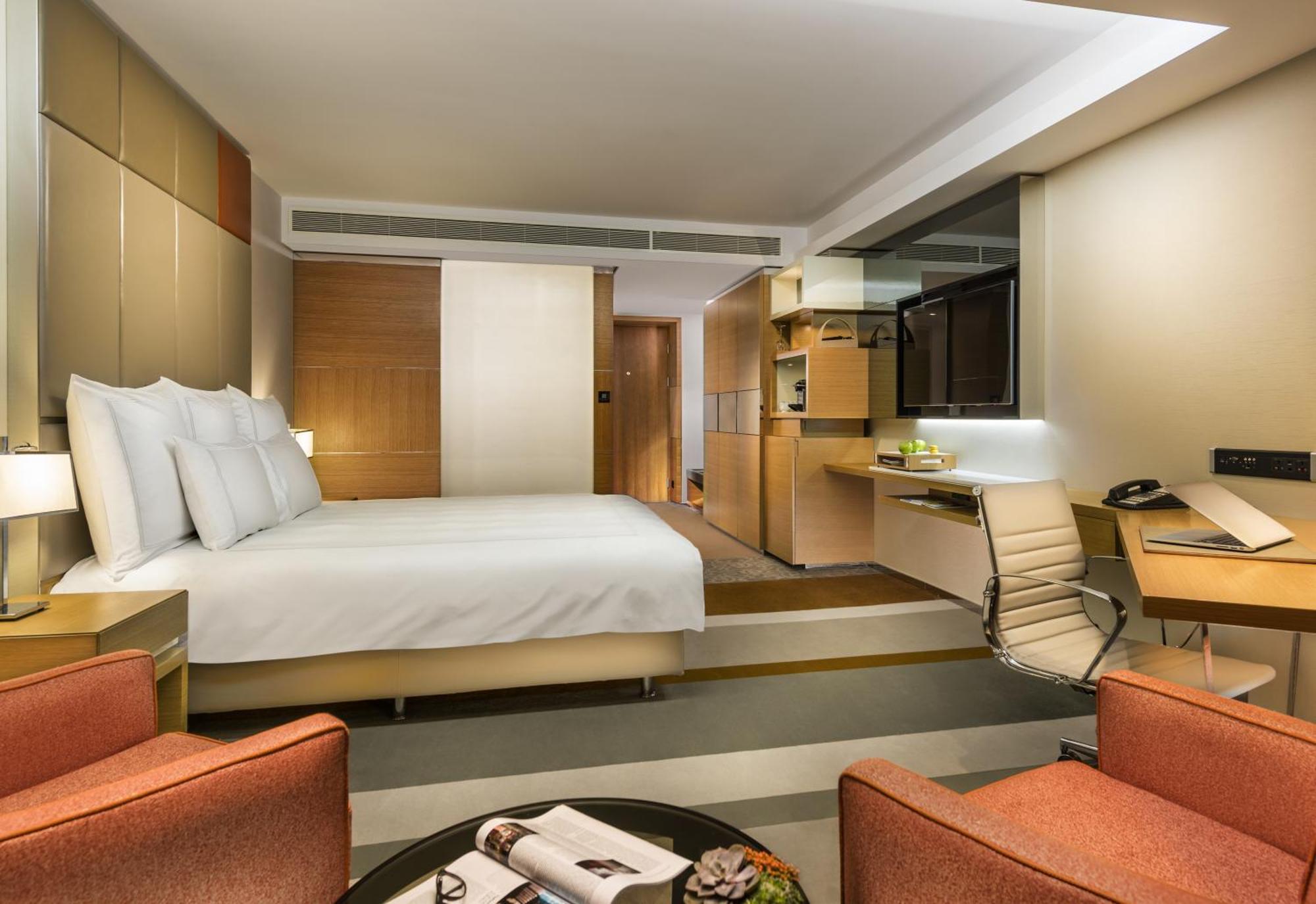 Swiss Advantage King Room with Garden View