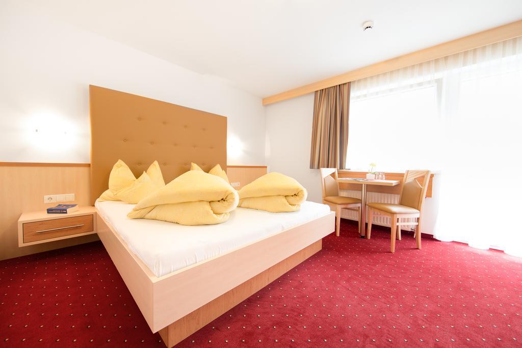 Familienzimmer - 2 Doppelzimmer mit Verbindungstür