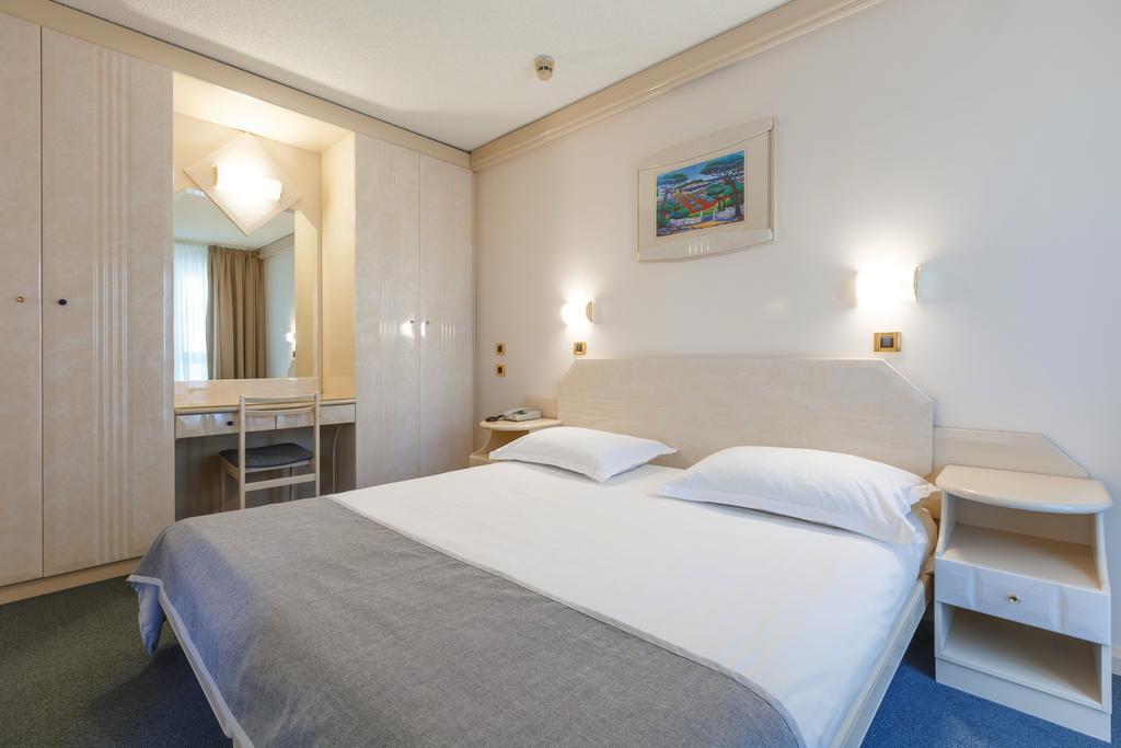 Suite with Balcony Sea Side