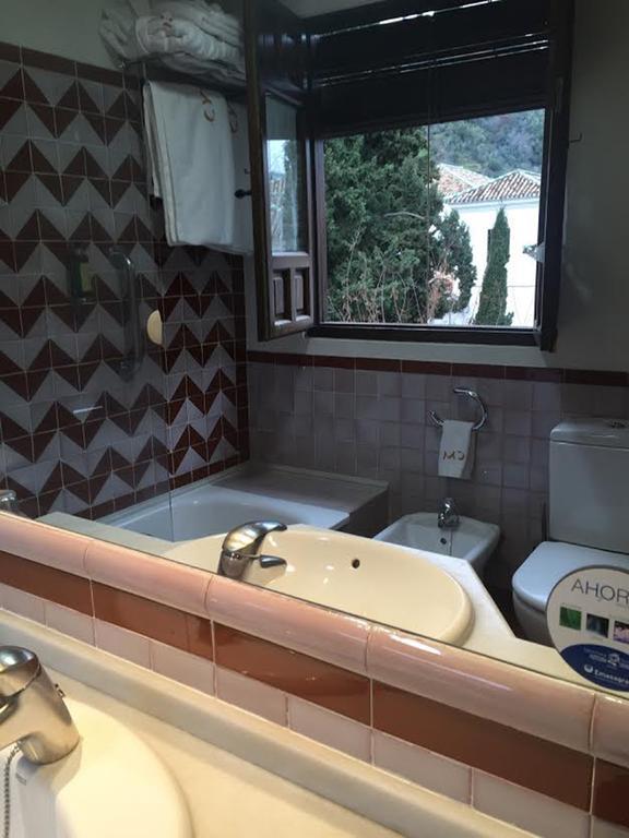 Executive Double or Twin Room with lateral Alhambra view,770002288:JPEG