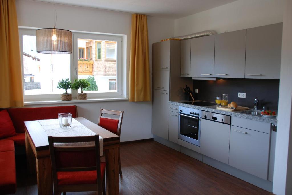 Two-Bedroom Apartment,125695557:JPEG