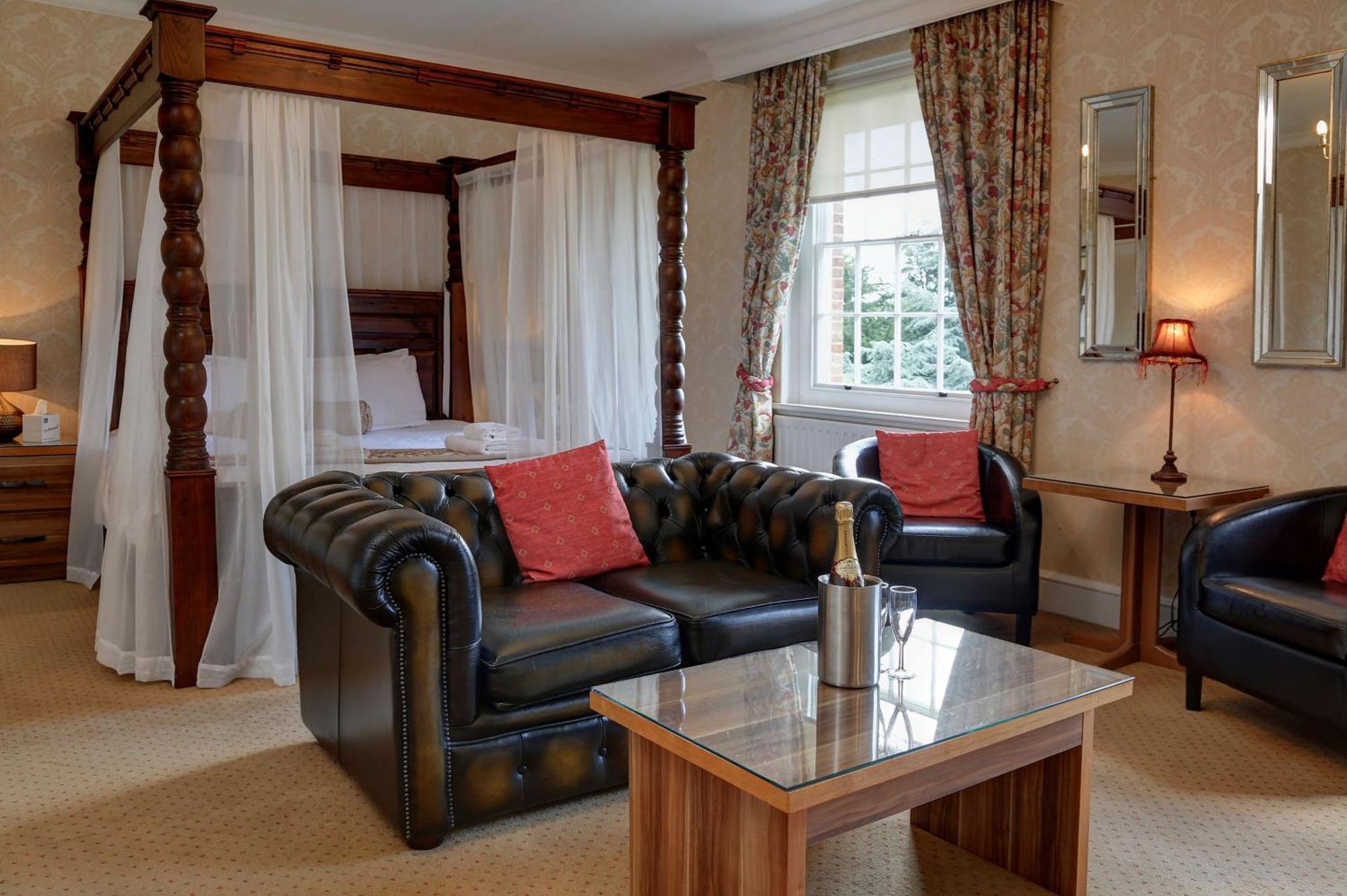 King Suite with Garden View - Non-Smoking