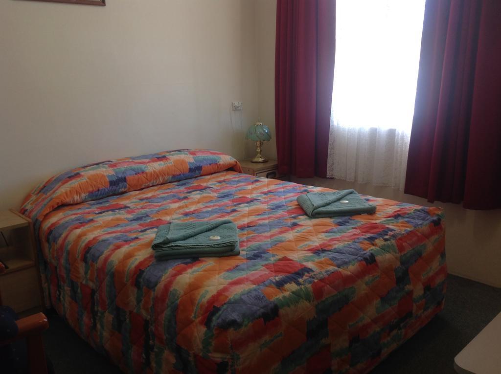 Economy Double Room,700119811:JPEG