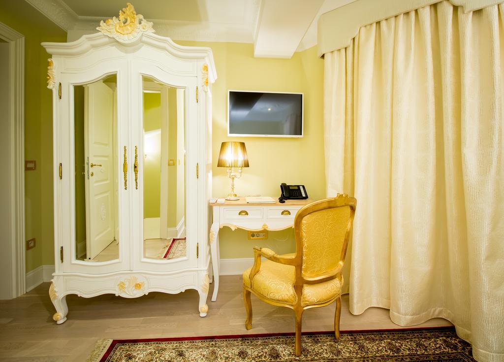 Deluxe Doppel-/Zweibettzimmer