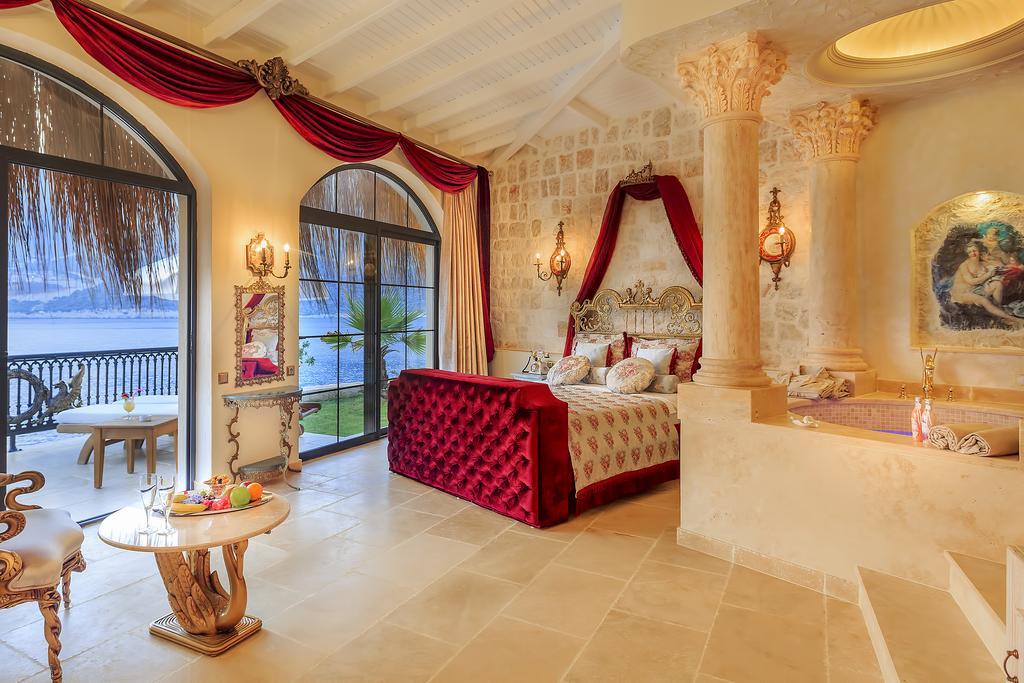 Superior Suite,695552010:JPEG