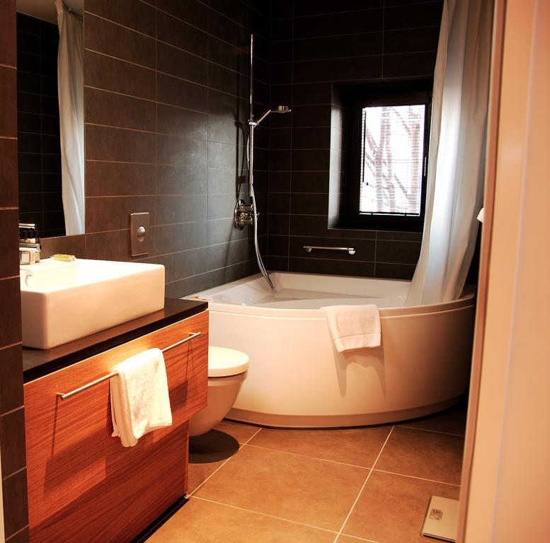 One-Bedroom Premier Apartment
