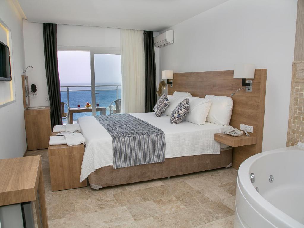 Premium Double Room with Spa Bath,47329282:JPEG