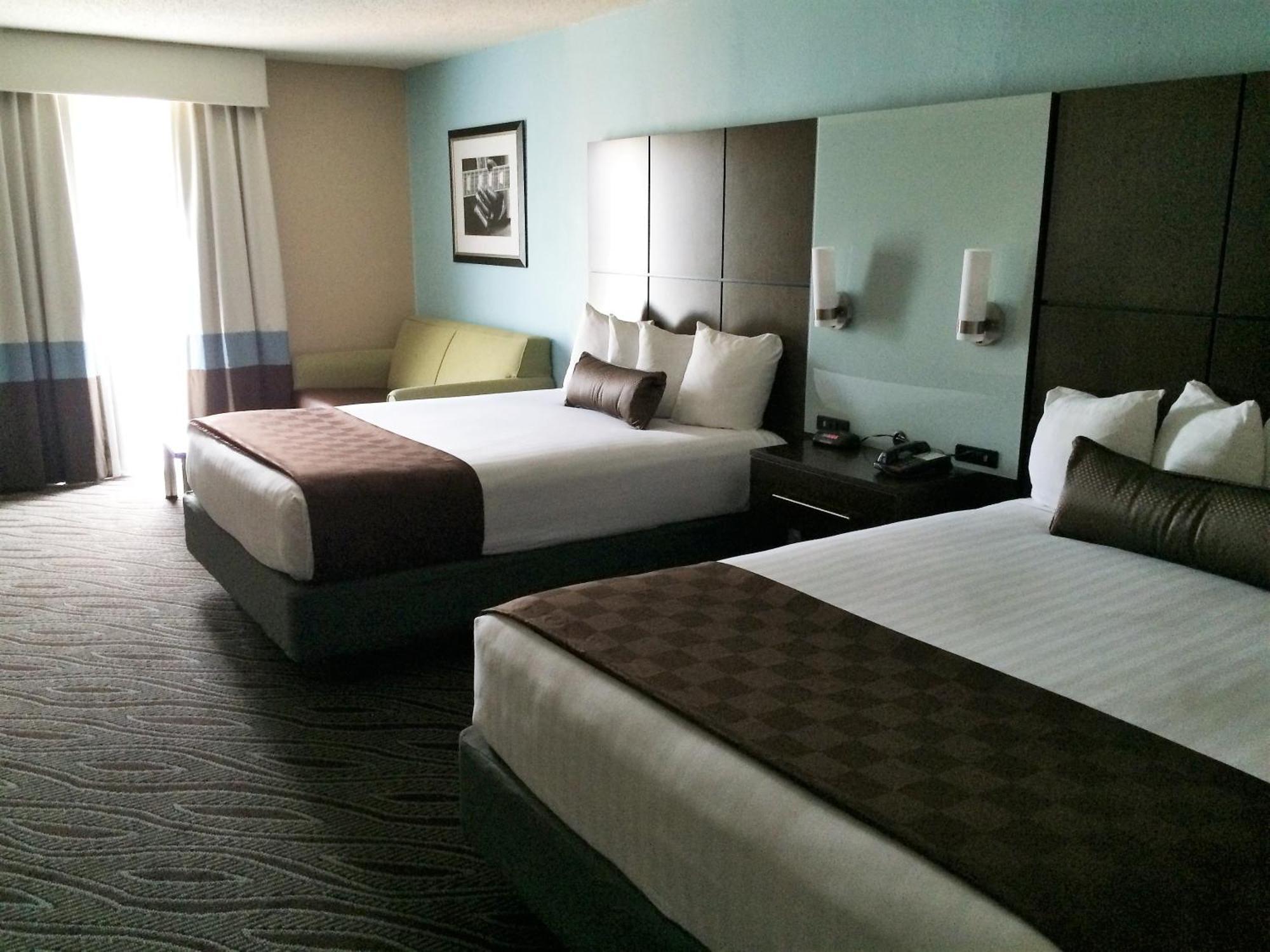Queen Room with Two Queen Beds - Disability Access/Bath Tub
