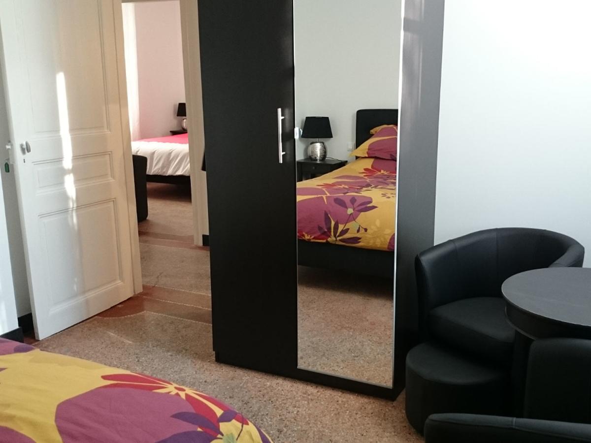 Double Room with Garden View with Private Bathroom,544675611:JPEG