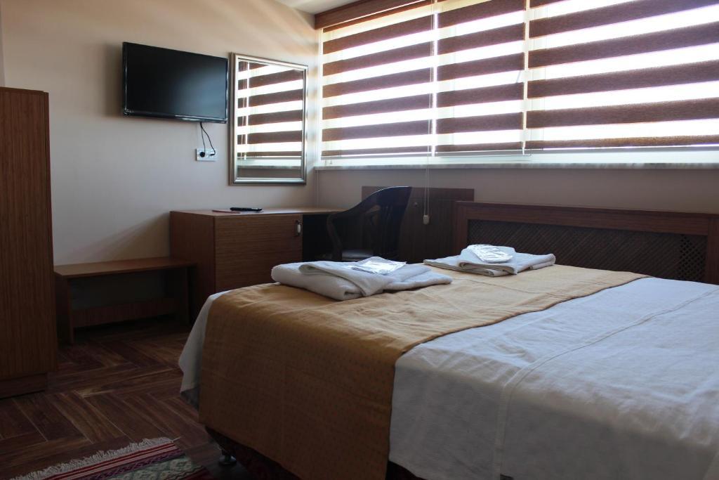 Large Double Room,926355043:JPEG
