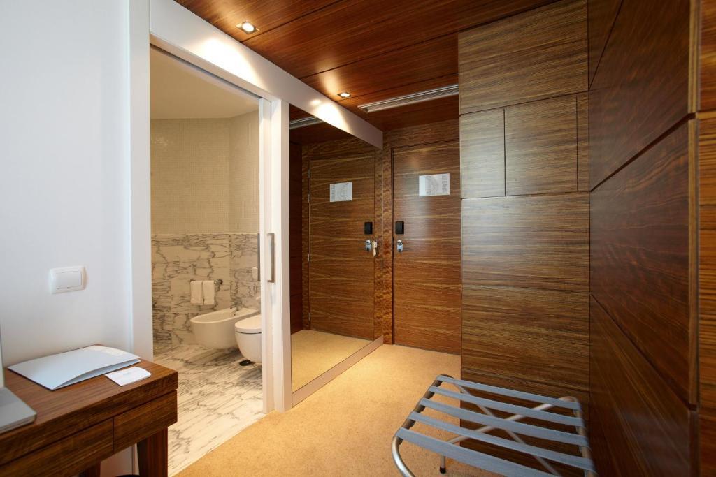 Superior Family Room (2 Adults + 2 Child up to 12 years)