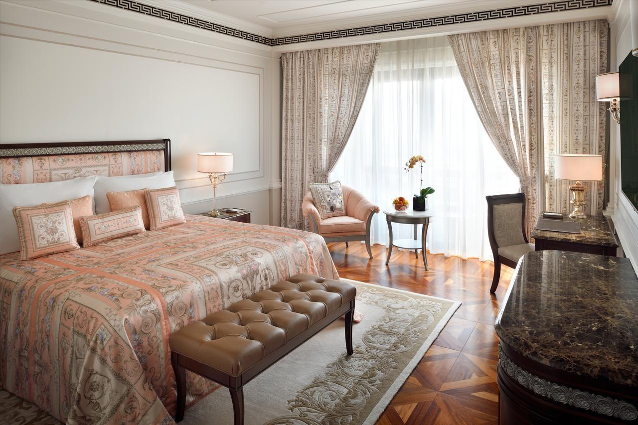 Deluxe Versace Room City View Guaranteed Upgrade to next room type 4pm Late Check-out subj to availability F&B excl Q's Brunch room dining Spa Buy 1 1 subj to availability valid until 31-08-2026 excl public holidays