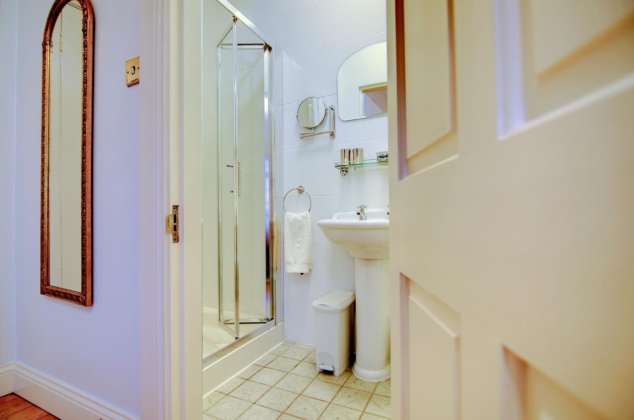 Habitación Doble con baño privado - 2 camas