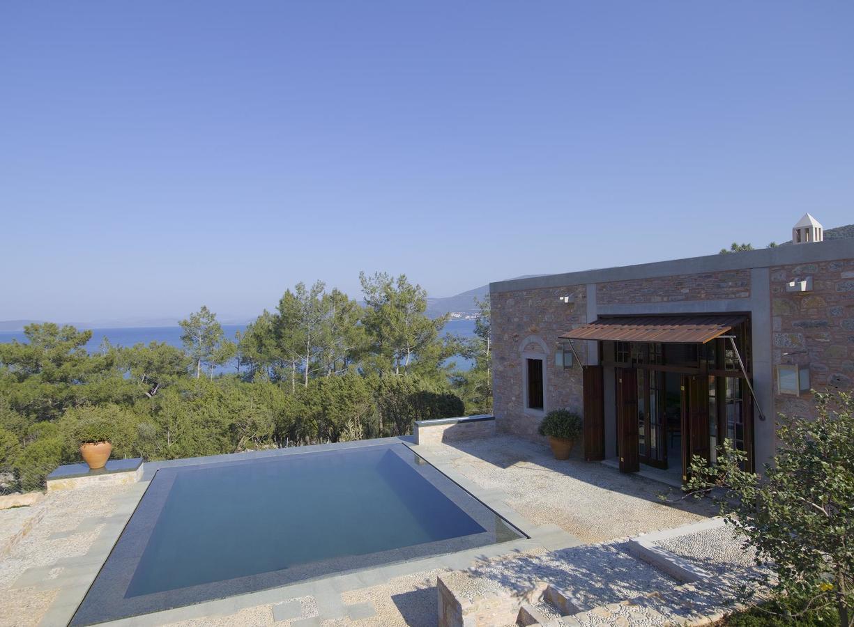 Deluxe Pavillon mit Pool und Meerblick