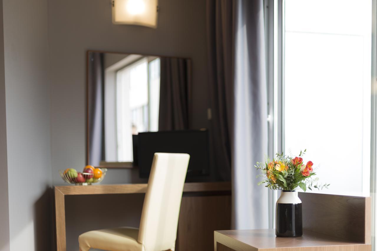 Suite mit Queensize-Doppelbett und Meerblick