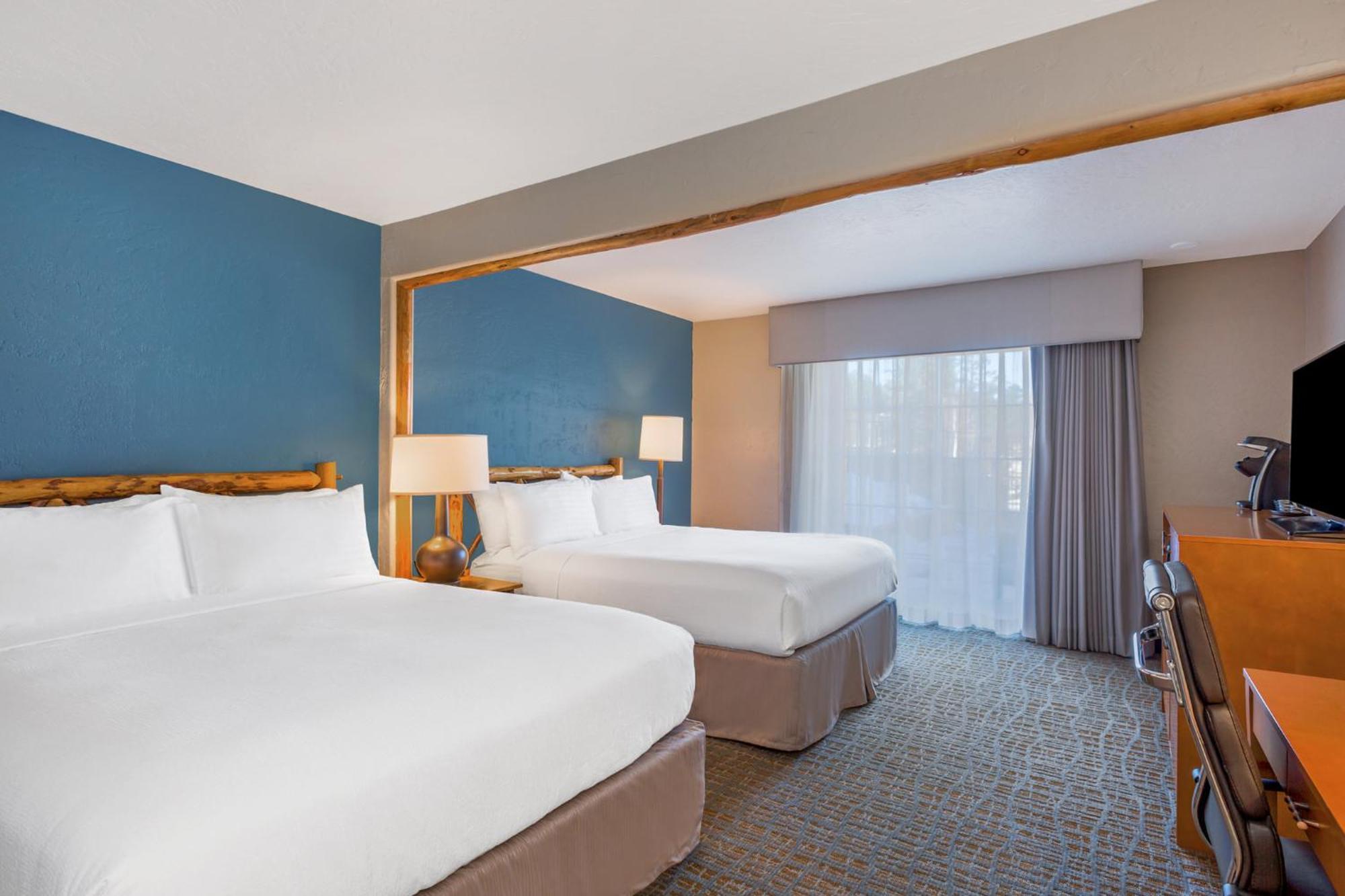 Standard Queen Room with Two Queen Beds,1281292039:JPEG