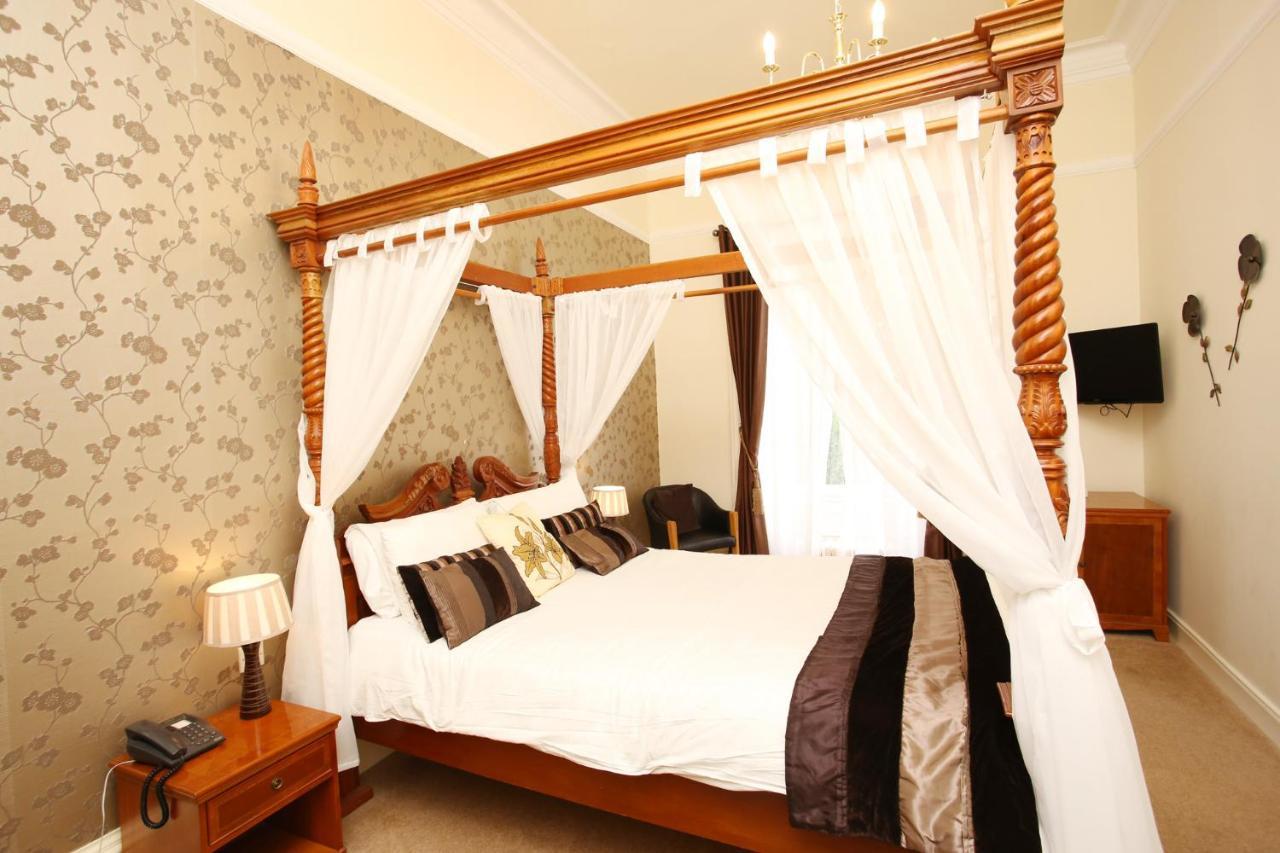 Feature Double Room