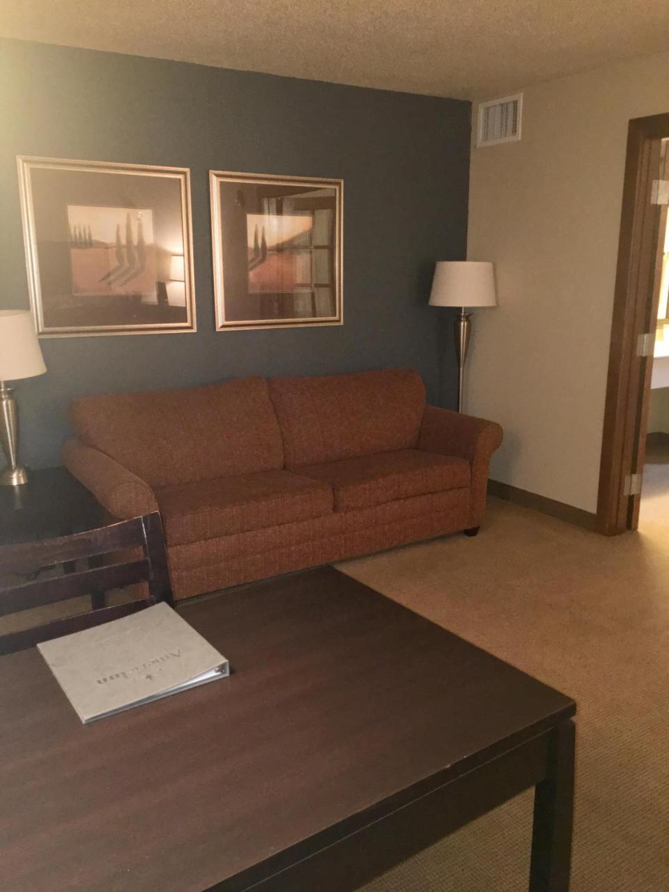 One-Bedroom King Suite with Jetted Tub - Non-Smoking