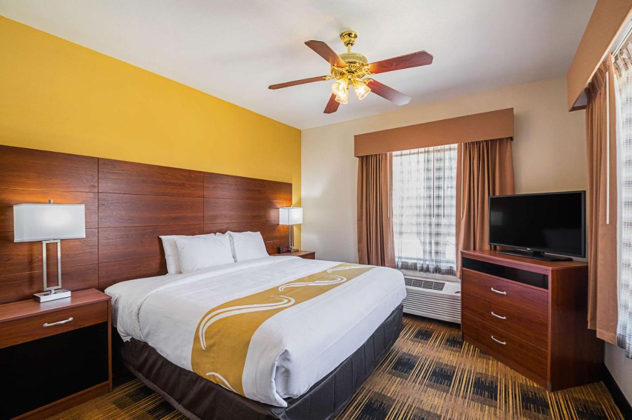 King Room - Non-Smoking,743232349:JPEG