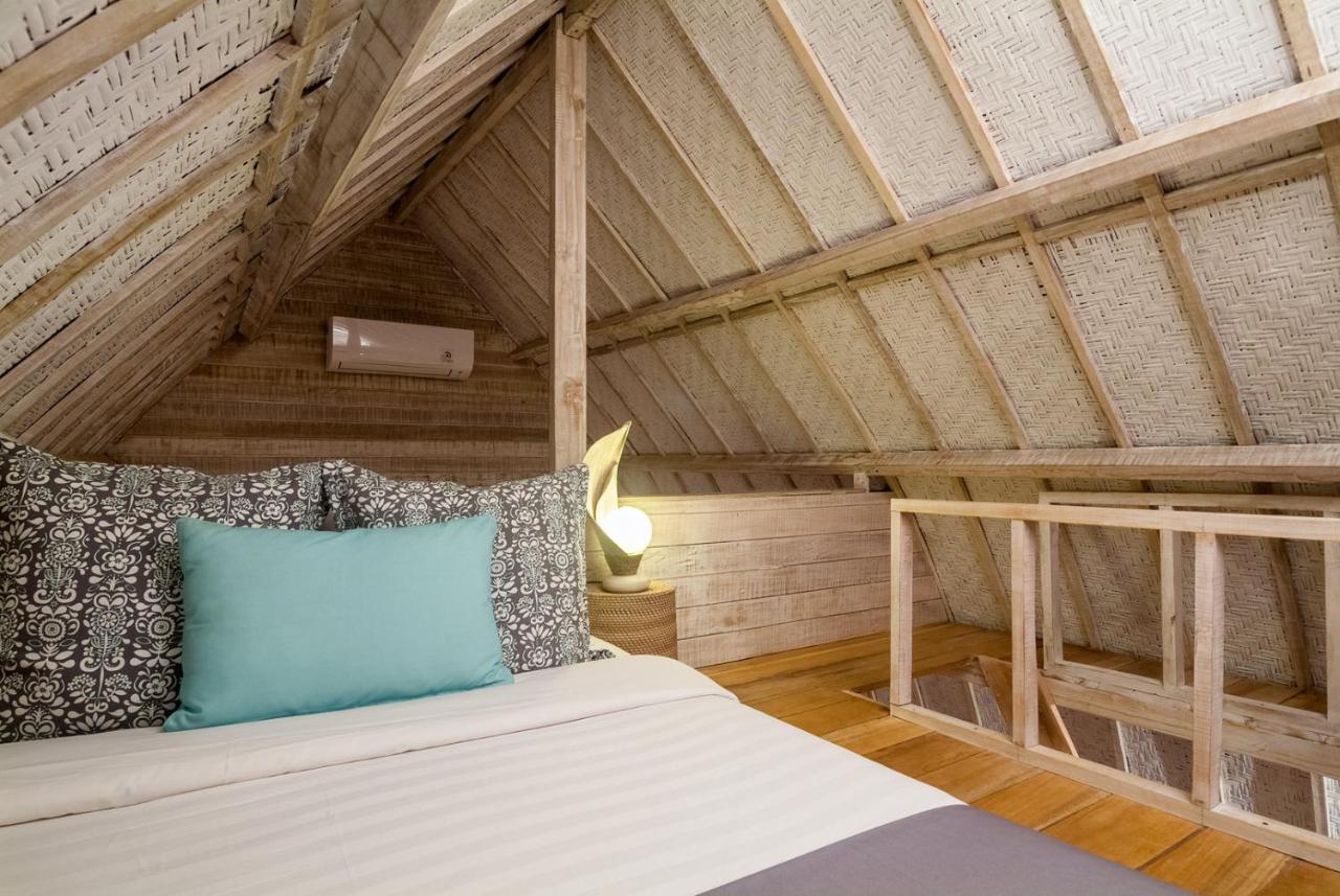 Deluxe Bungalow With Loft And Pool View,746898776:JPEG