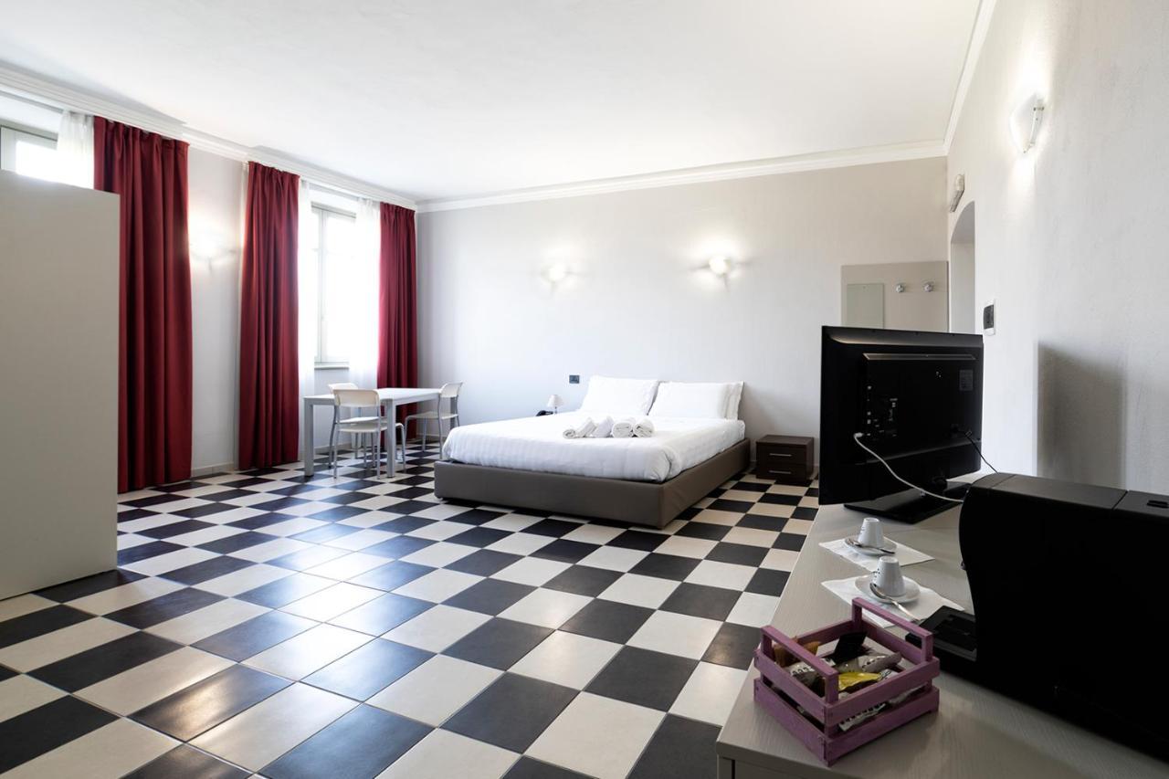 Standard Double Room,754203457:JPEG