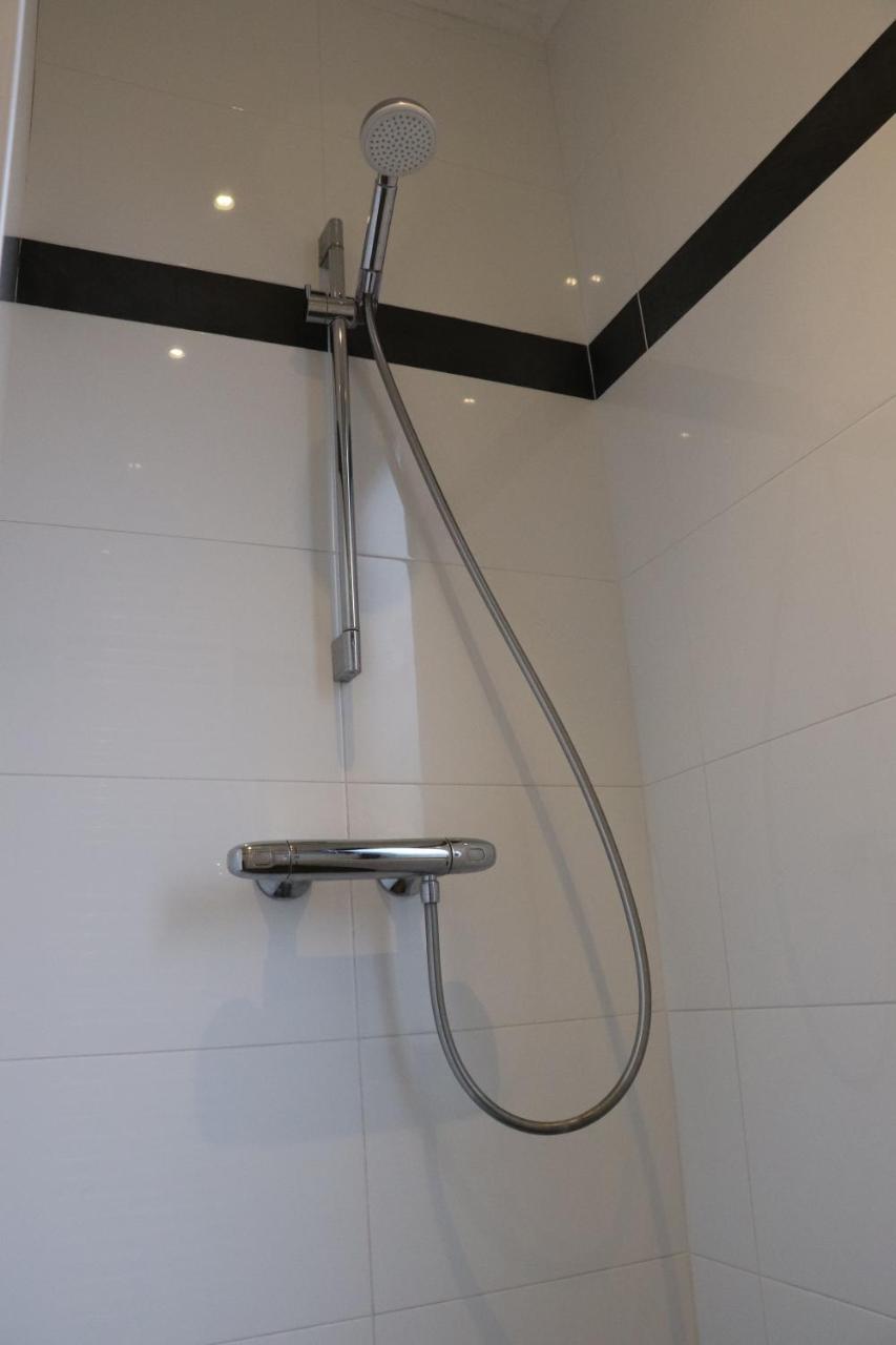 Einzelzimmer mit Gemeinschaftsbad