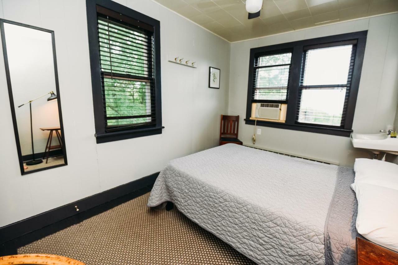 Lodge,803735004:JPEG